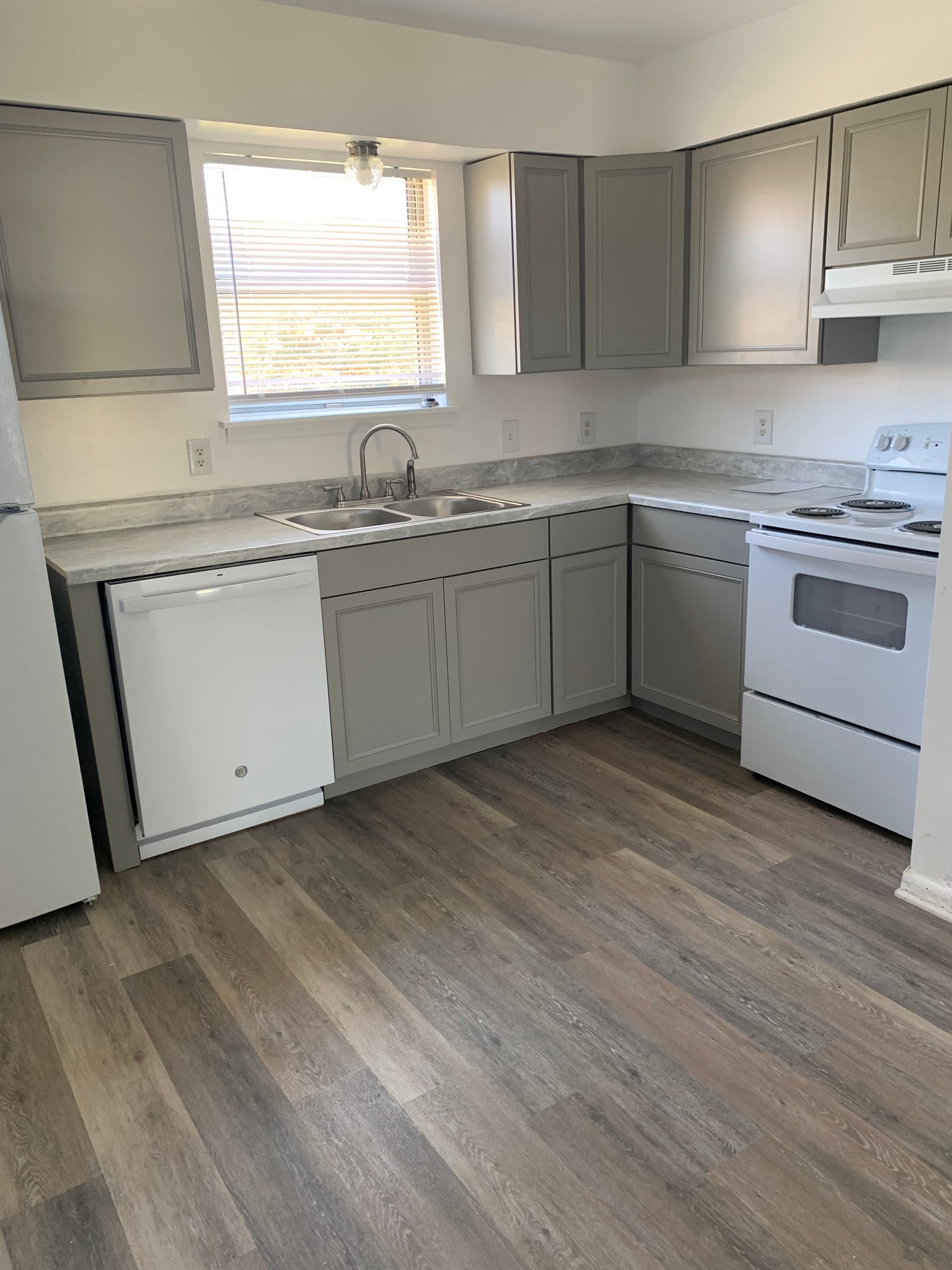 Nashville Multiplex: 104 Vista Pl
