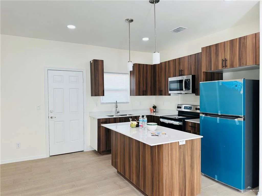 Edinburg Apartment: 3009 W Driftwood Street