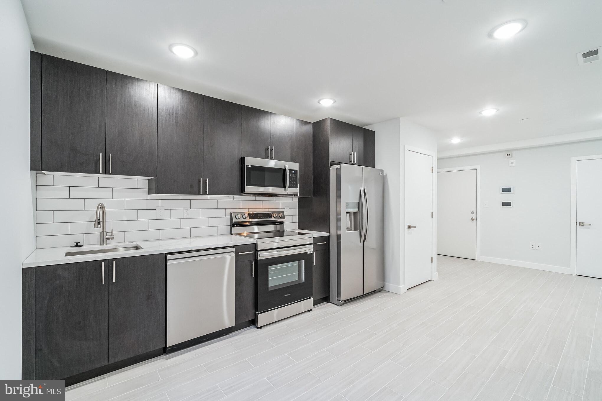 Philadelphia Apartment: 2415 N 7th St, Philadelphia, PA 19133, USA