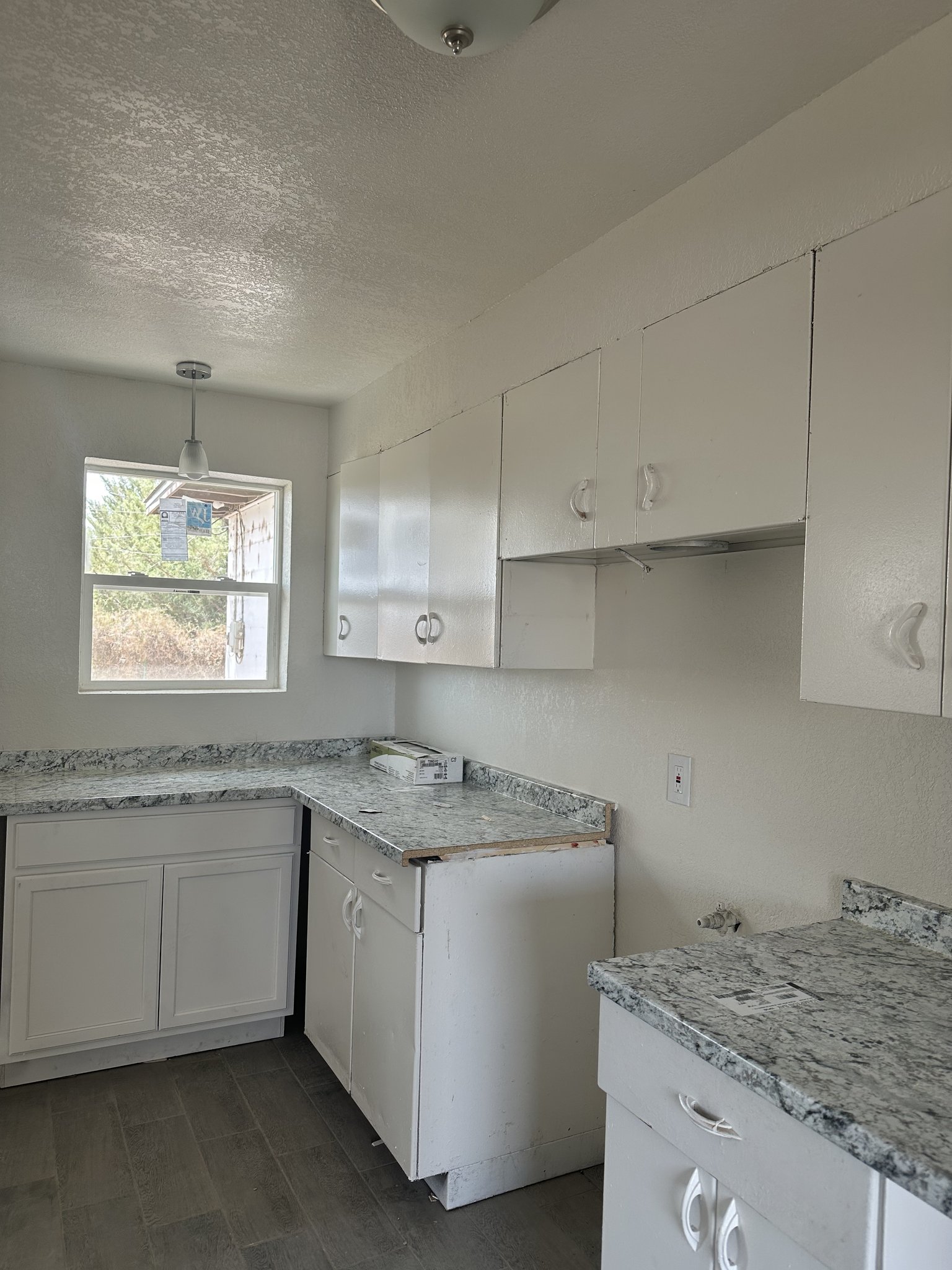 Roswell House: 23 Eyman