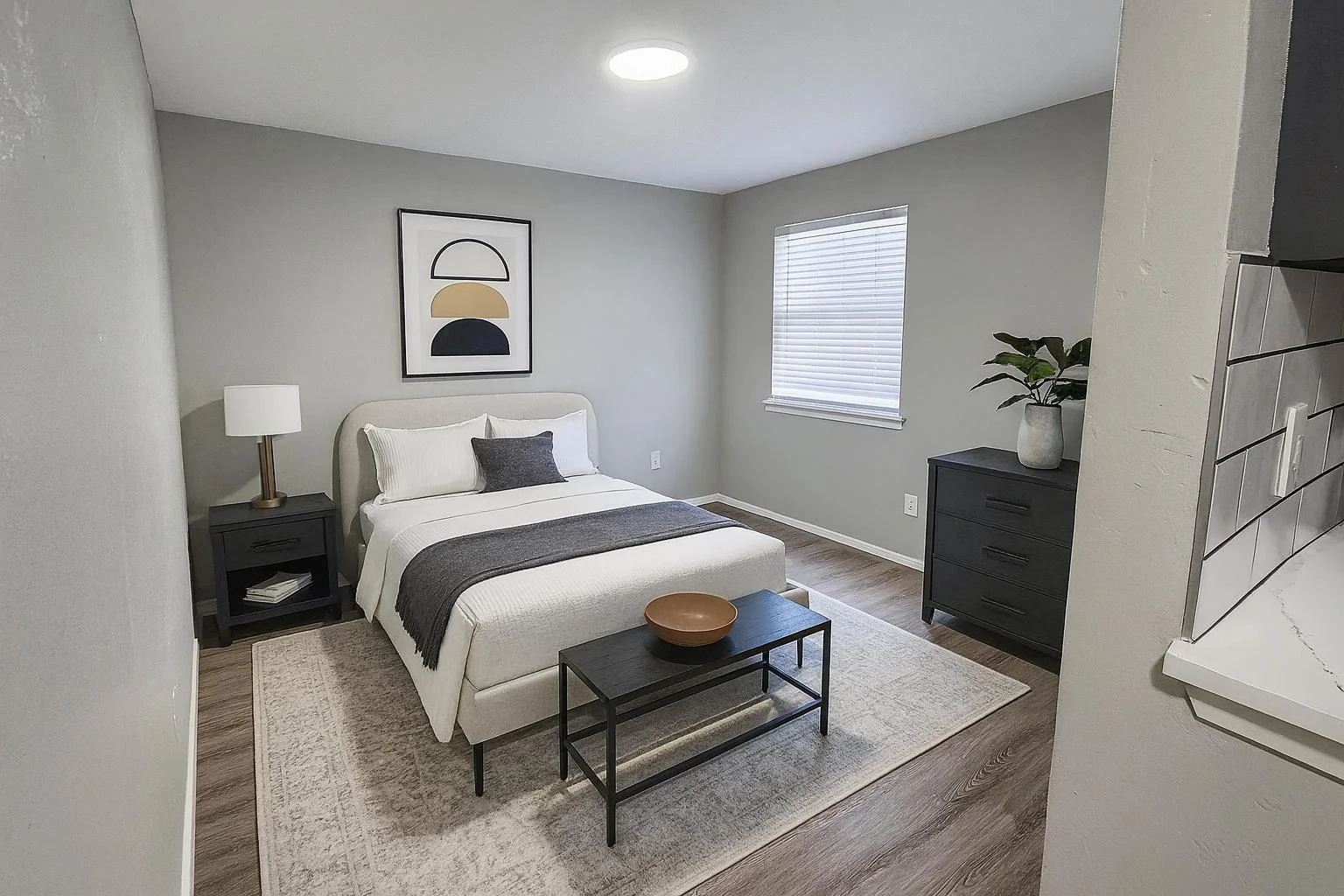 Dallas Apartment: 3550 E Overton Rd