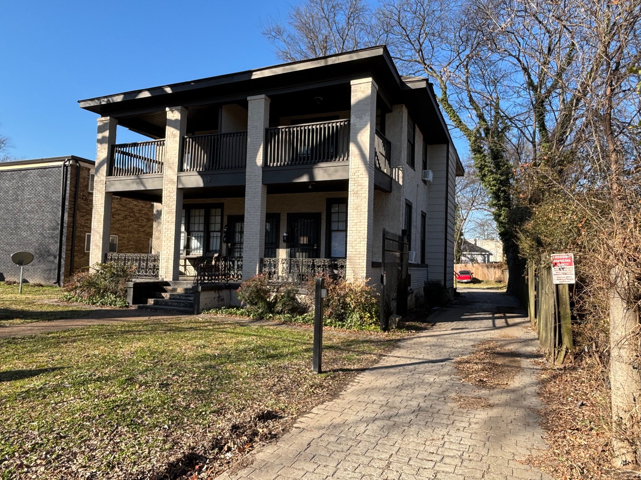 Memphis Apartment: 159 N Belvedere Blvd