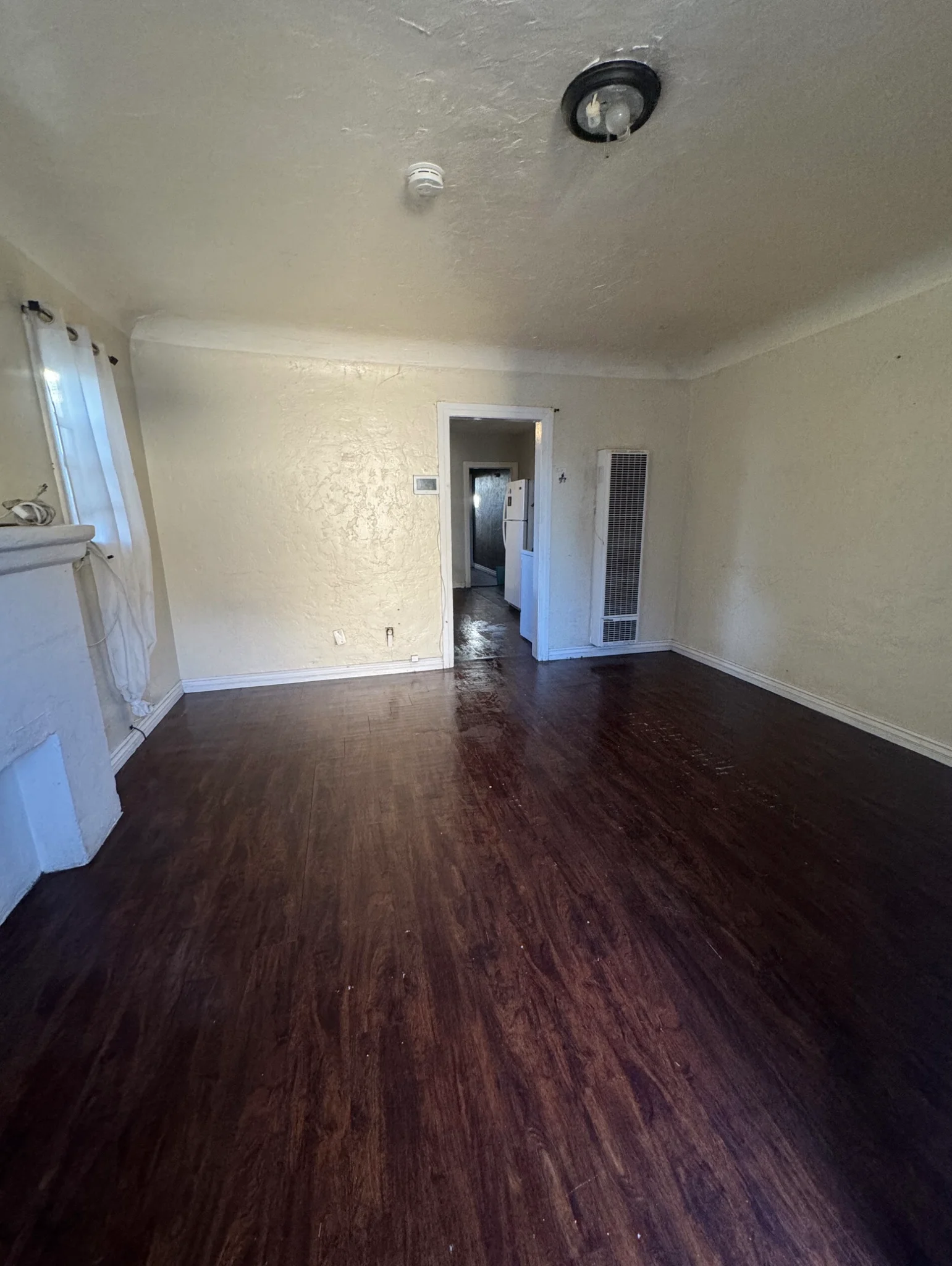 Los Angeles House: 7011 Bonsallo Avenue