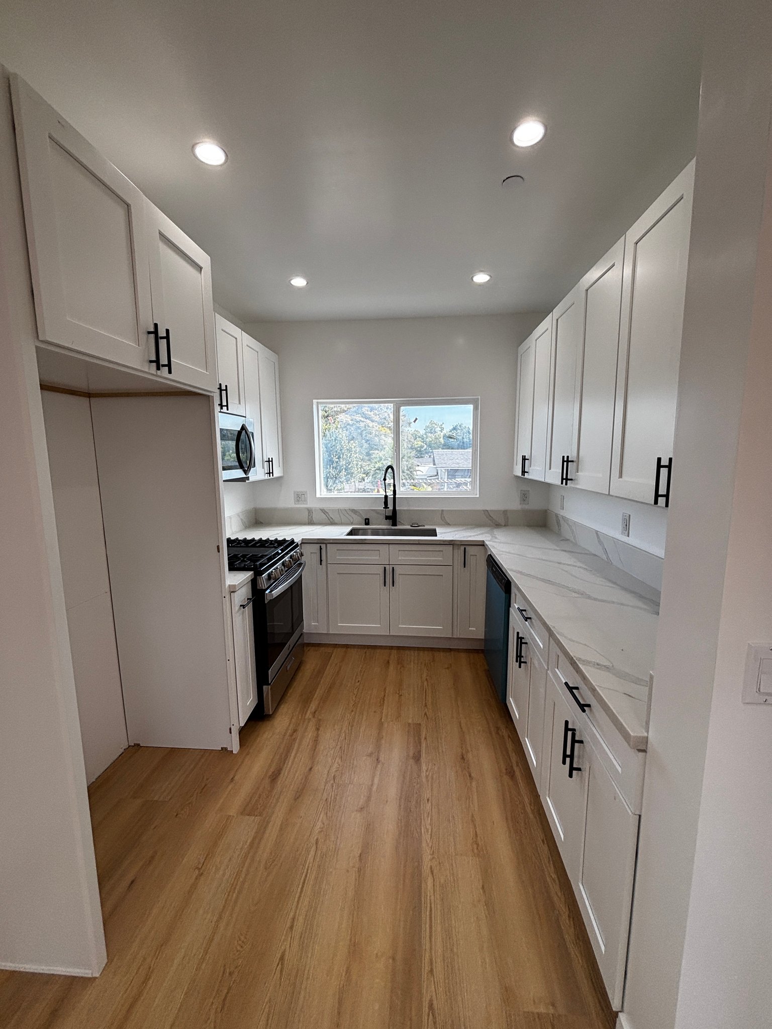 Torrance Townhome: 1541 1/2 W 213th
