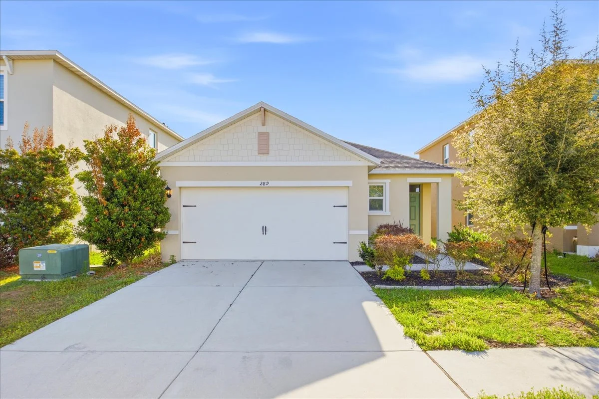 davenport House: 289 Gina Ln