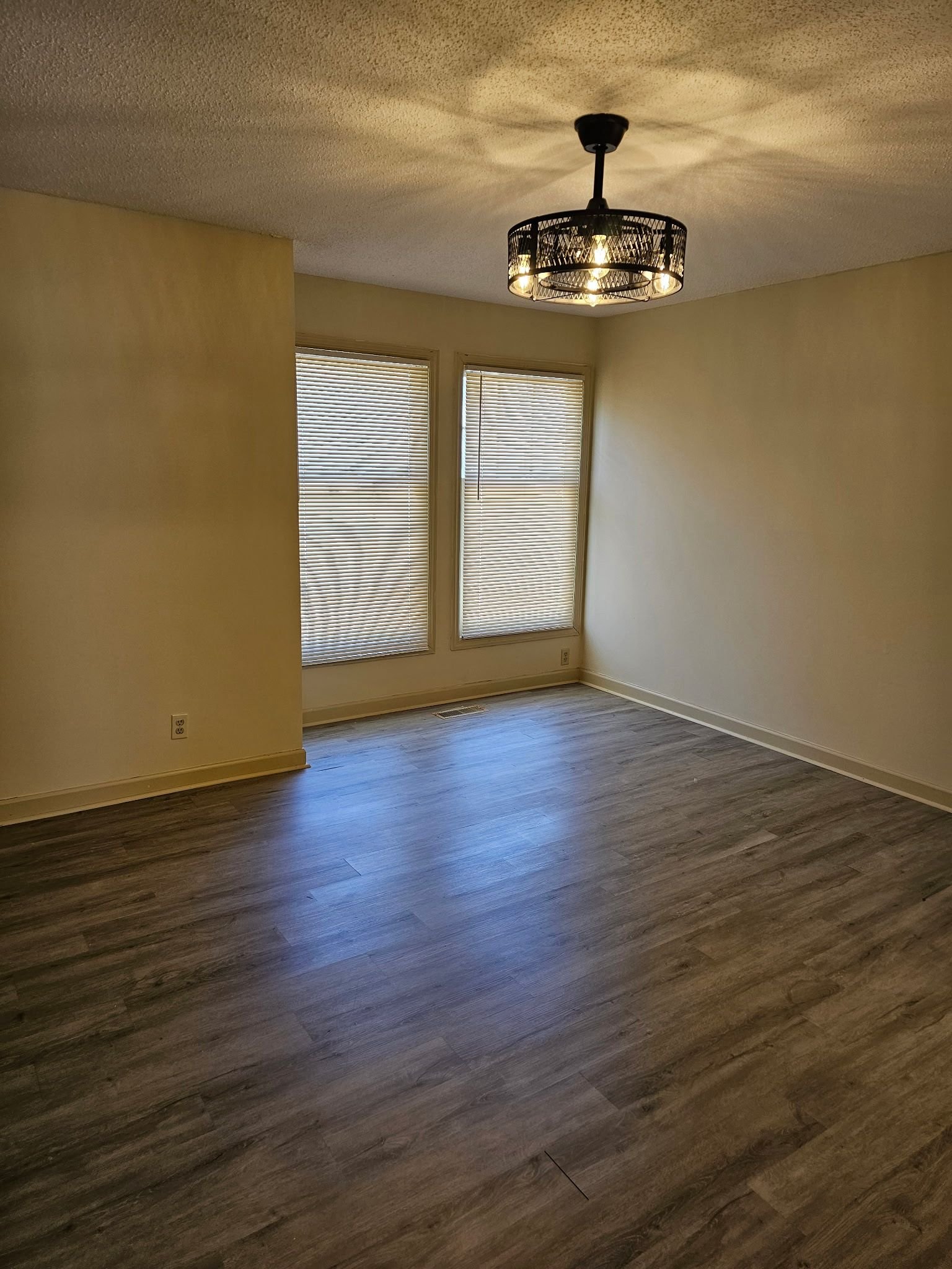 Oak Ridge Townhome: 109 Arcadia Ln