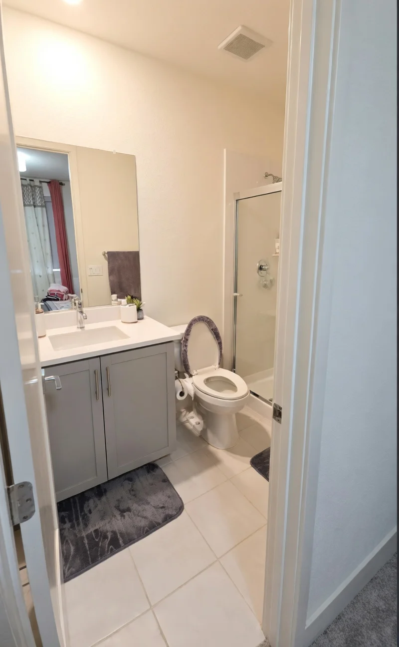 Tracy House: 6834 Ishan St