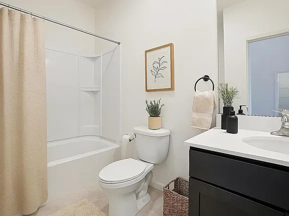 Mount Holly Apartment: 75 Washington St #A1