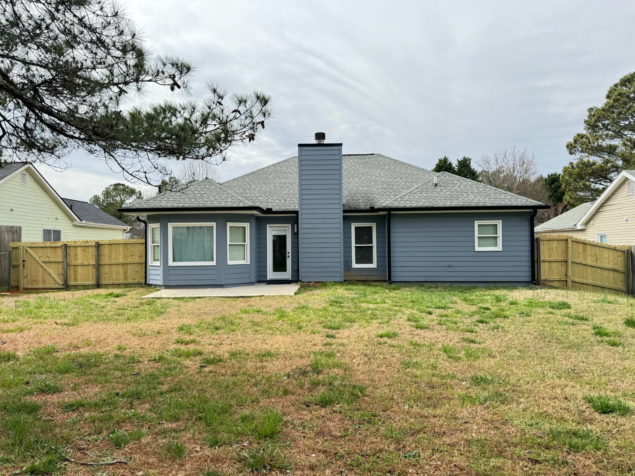 Loganville House: 2322 Red Rose Ln