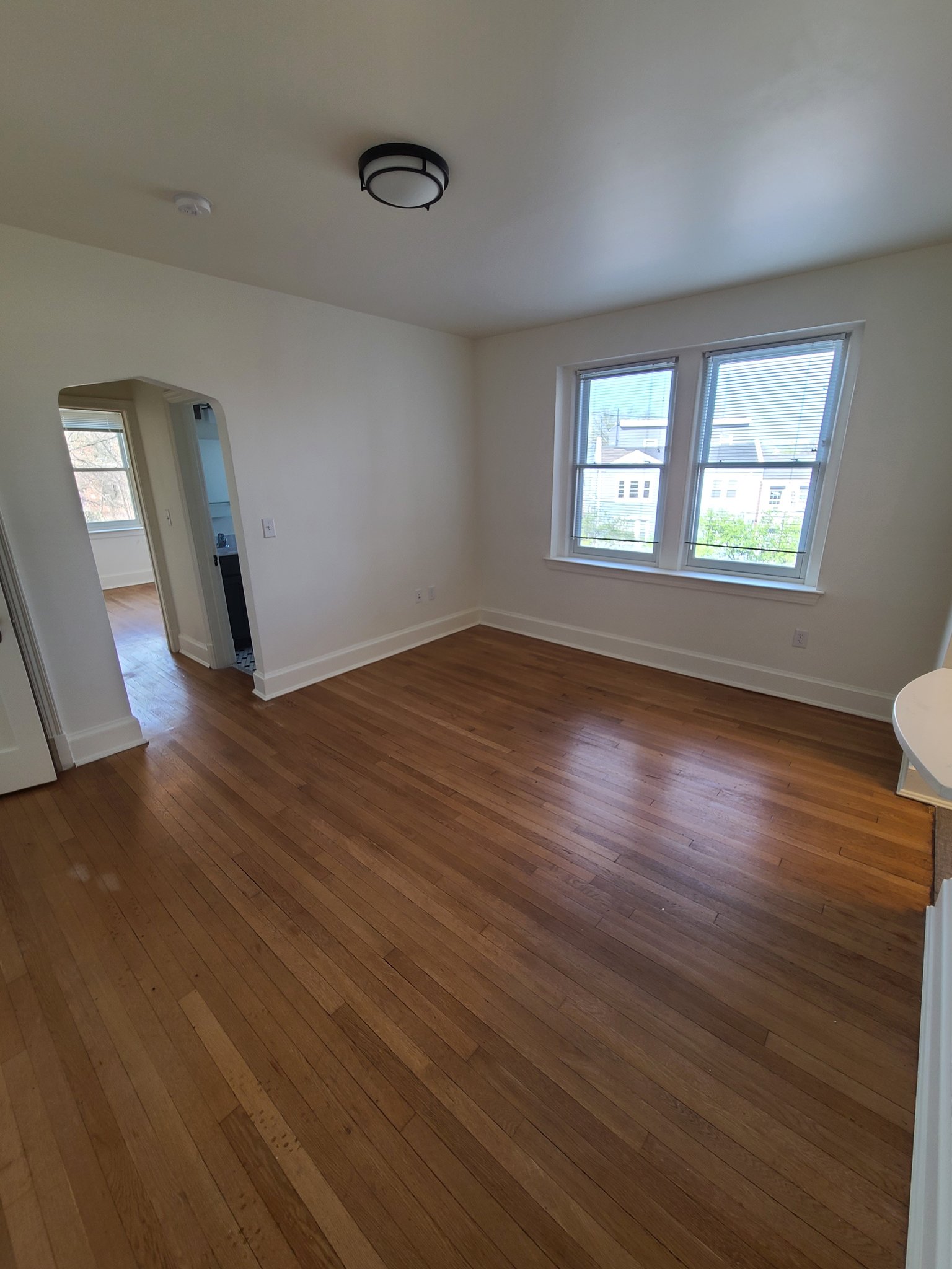 Washington Apartment: 5000 New Hampshire Ave NW Apt 201