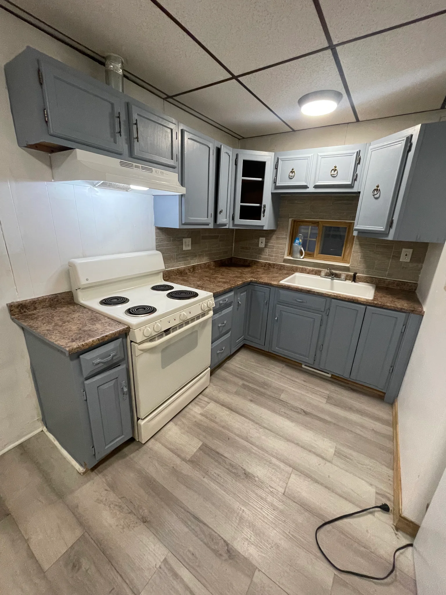 Utica Apartment: 742 Jay St