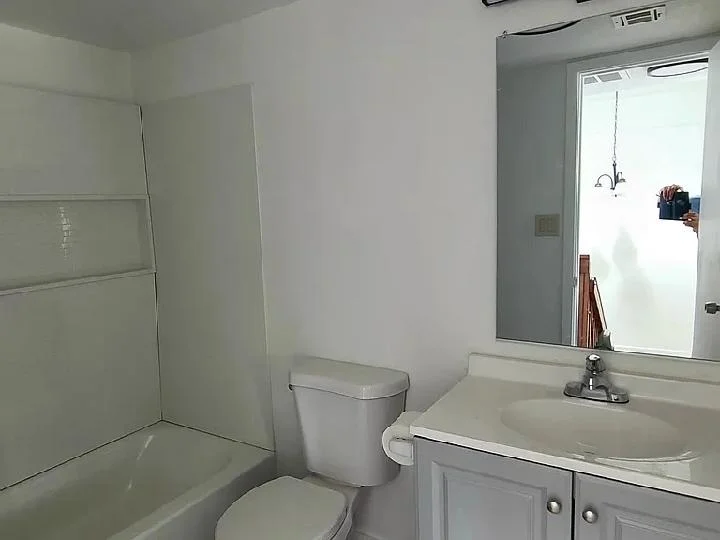 Phoenix House: 2724 W McClellan Blvd