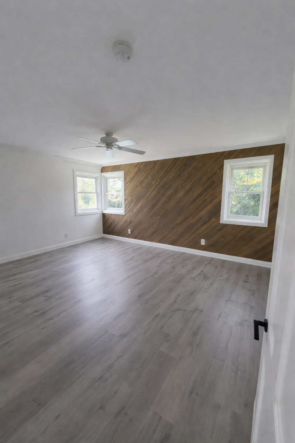 Northridge House: 9329 Bianca Ave