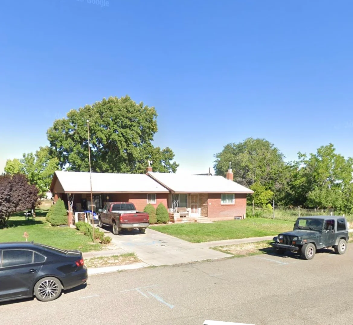 Kanosh House: 140 S Main St