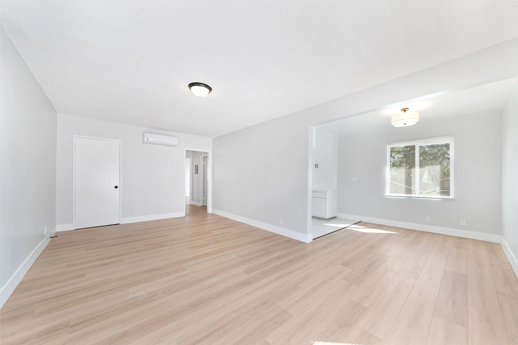 Inglewood Apartment: 11126 Crenshaw Blvd