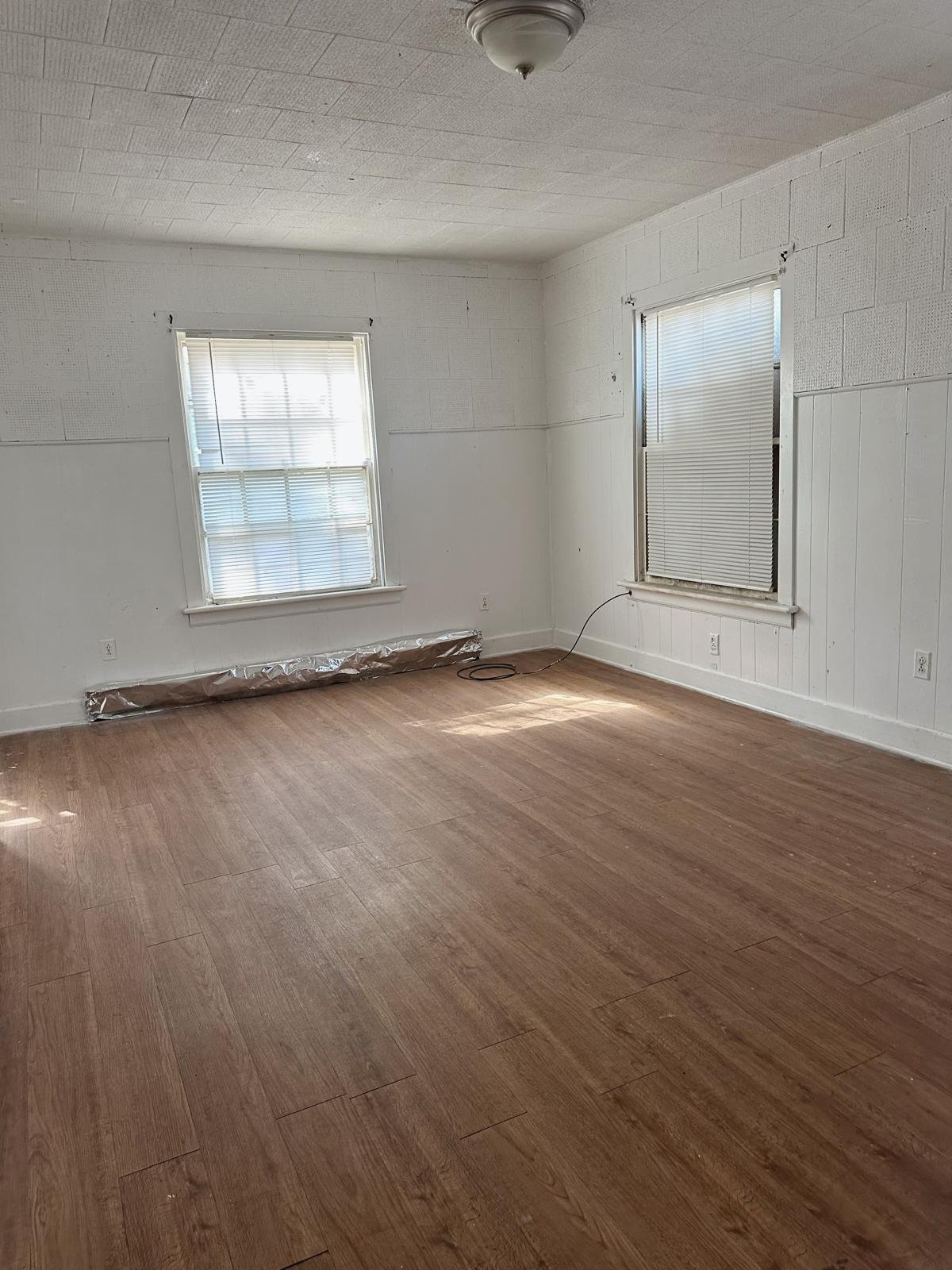 Williamston Apartment: 1004 West Main St