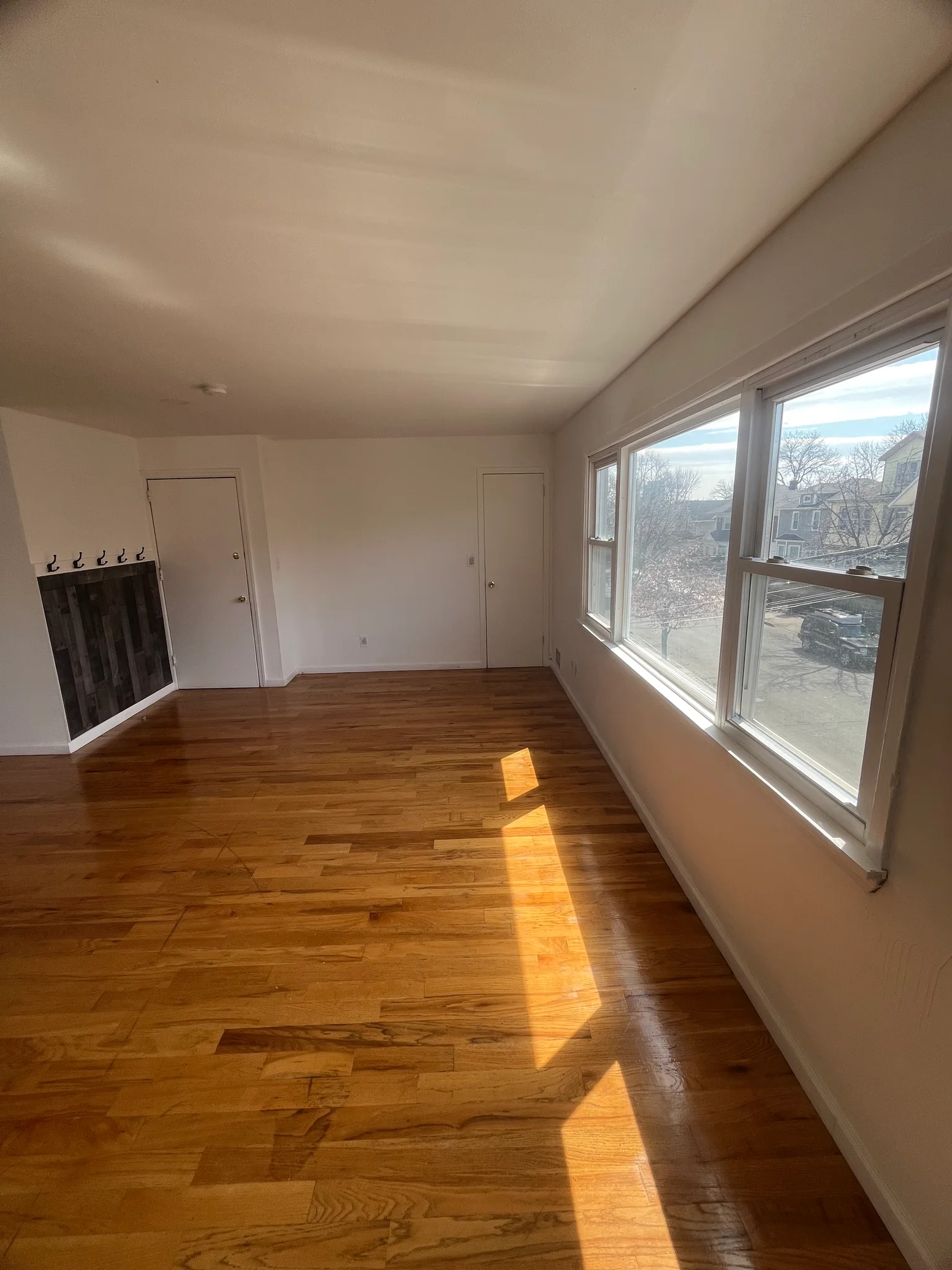 newark Multiplex: 221 custer ave