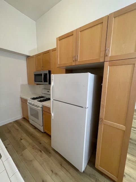 West Hollywood Multiplex: 808-812 Westmount Drive