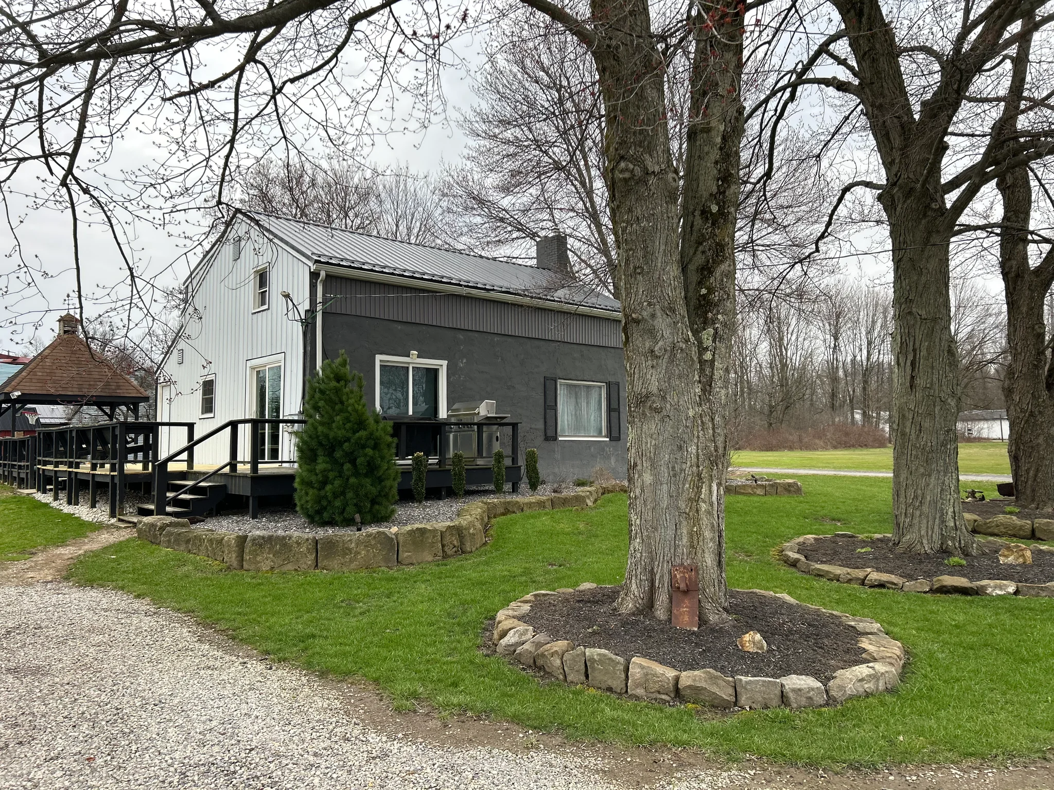 Lordstown House: 8447 Tod Ave SW