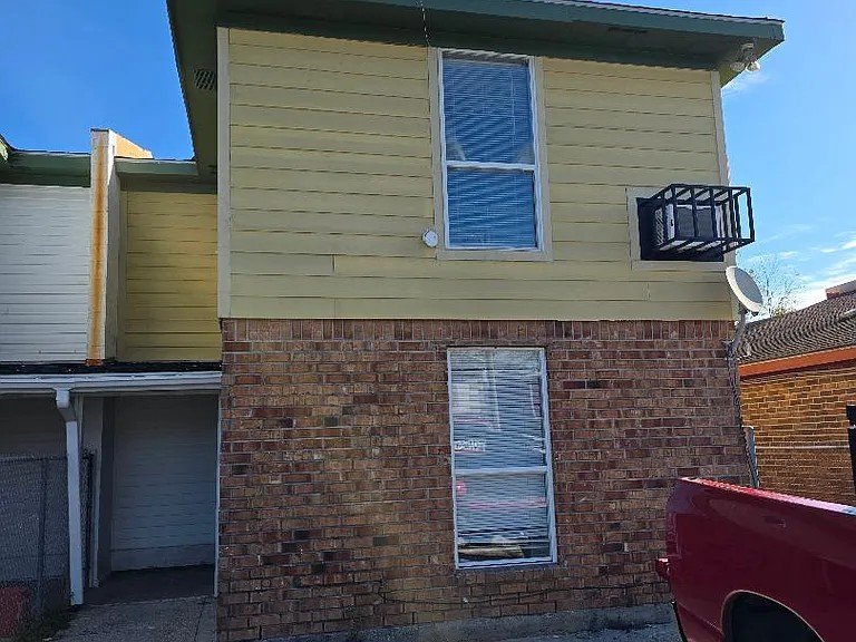 New Orleans Multiplex: 7843 Sail Street