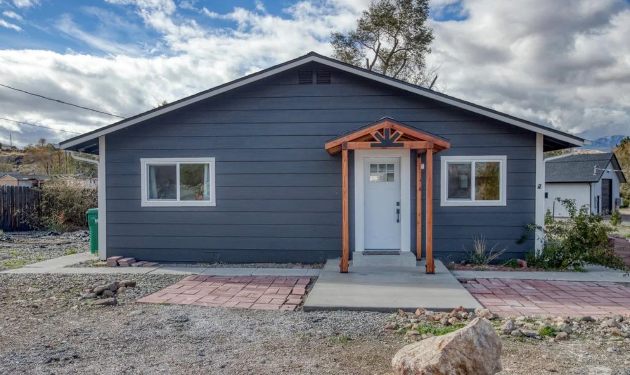 Reno House: 15725 Toll Rd