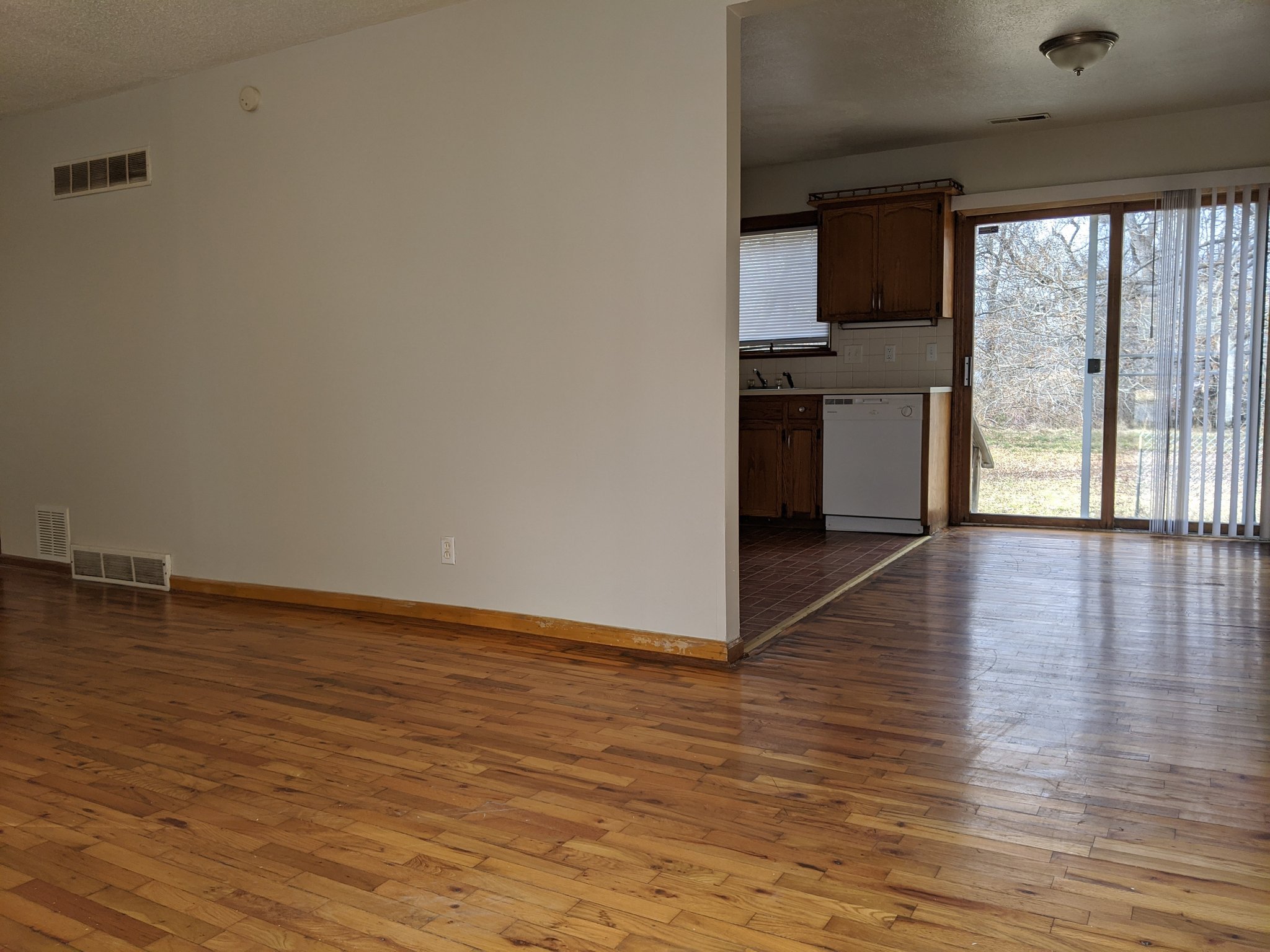 Kansas City House: 10614 Oakland ave