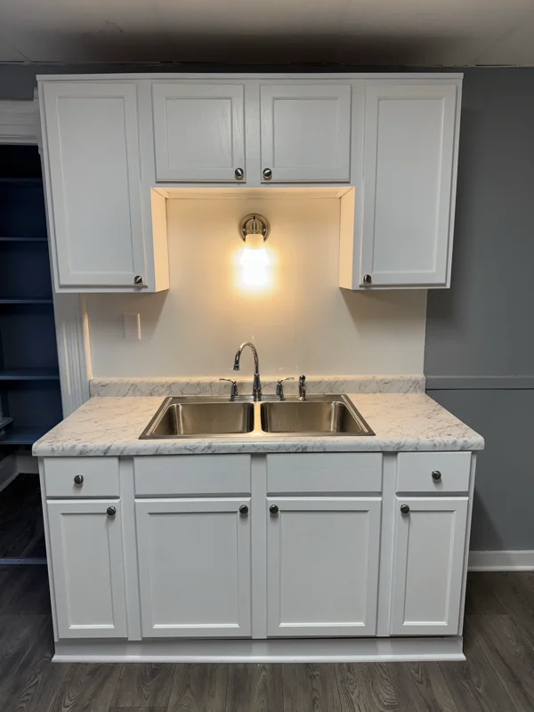 Rockford Apartment: 923 16th Ave