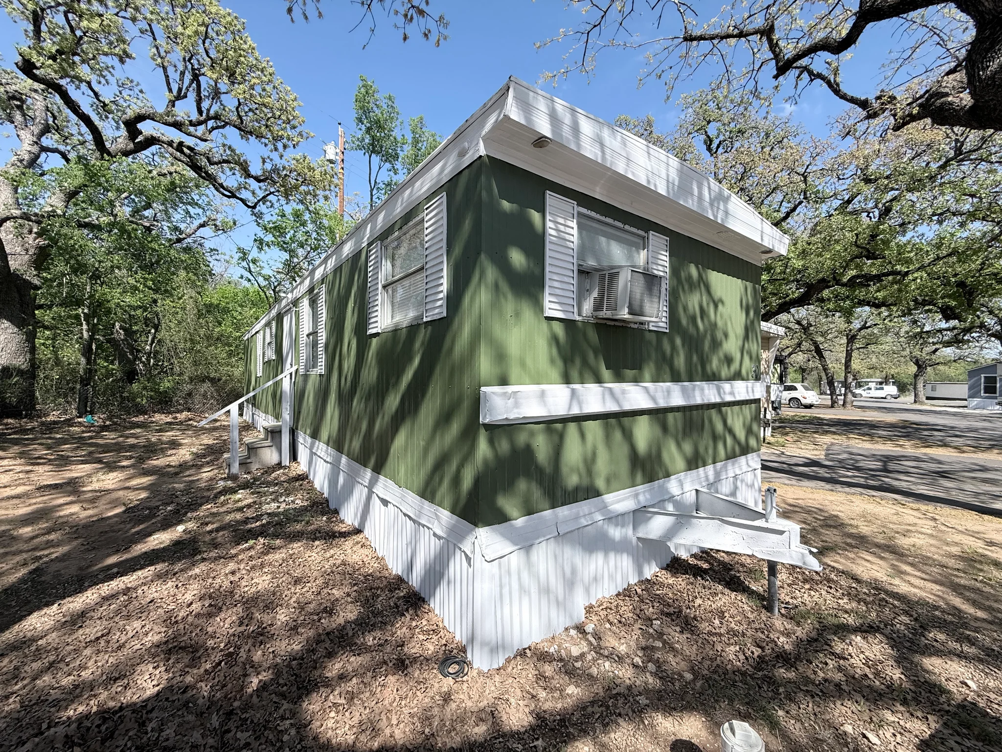 Cleburne Other: 215 Weeks Rd