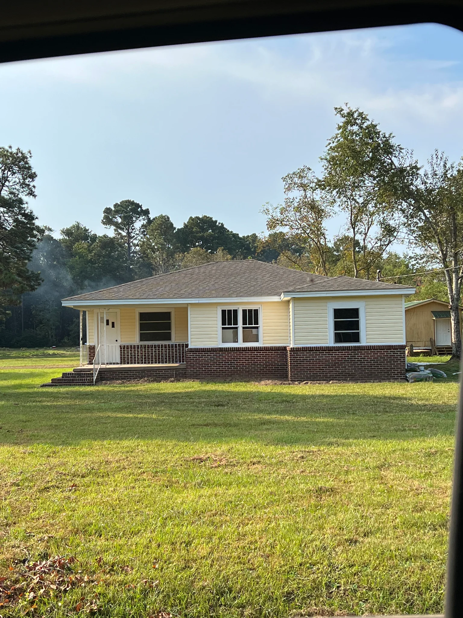 Mobile House: 1885 Staples Rd