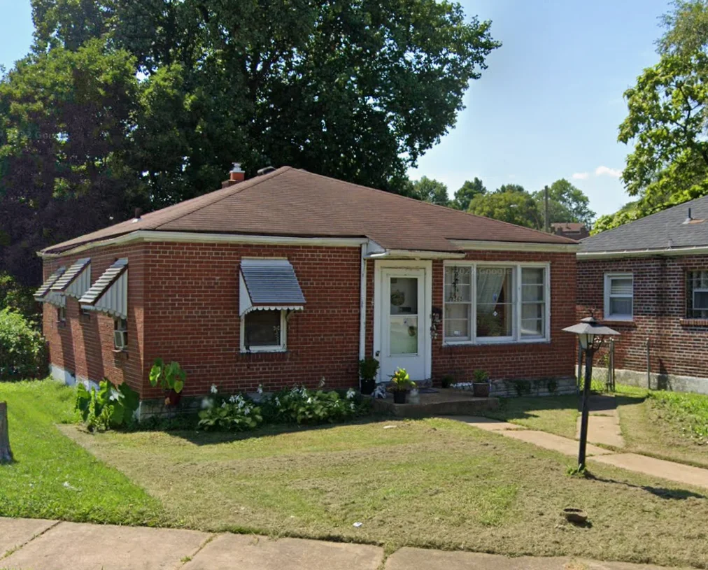 St. Louis House: 8565 Lowell St