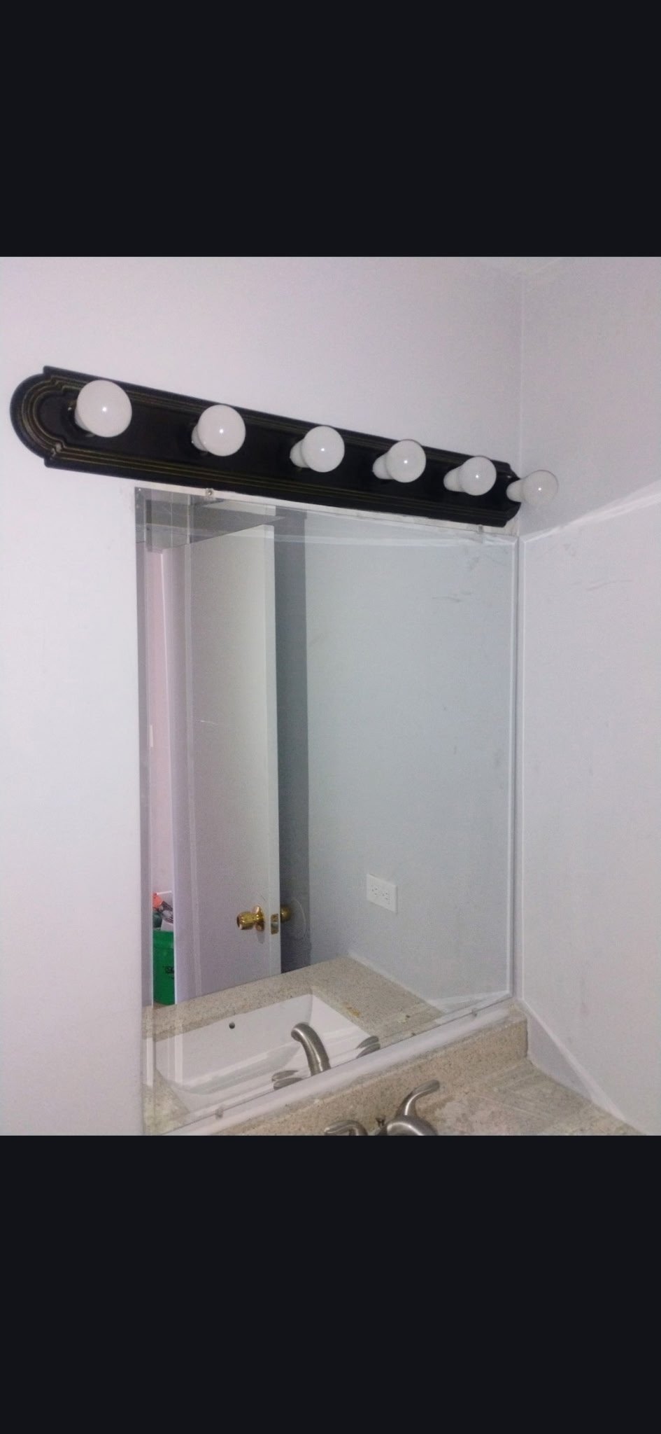 Arlington Heights Apartment: 2216 West Nicols Rd