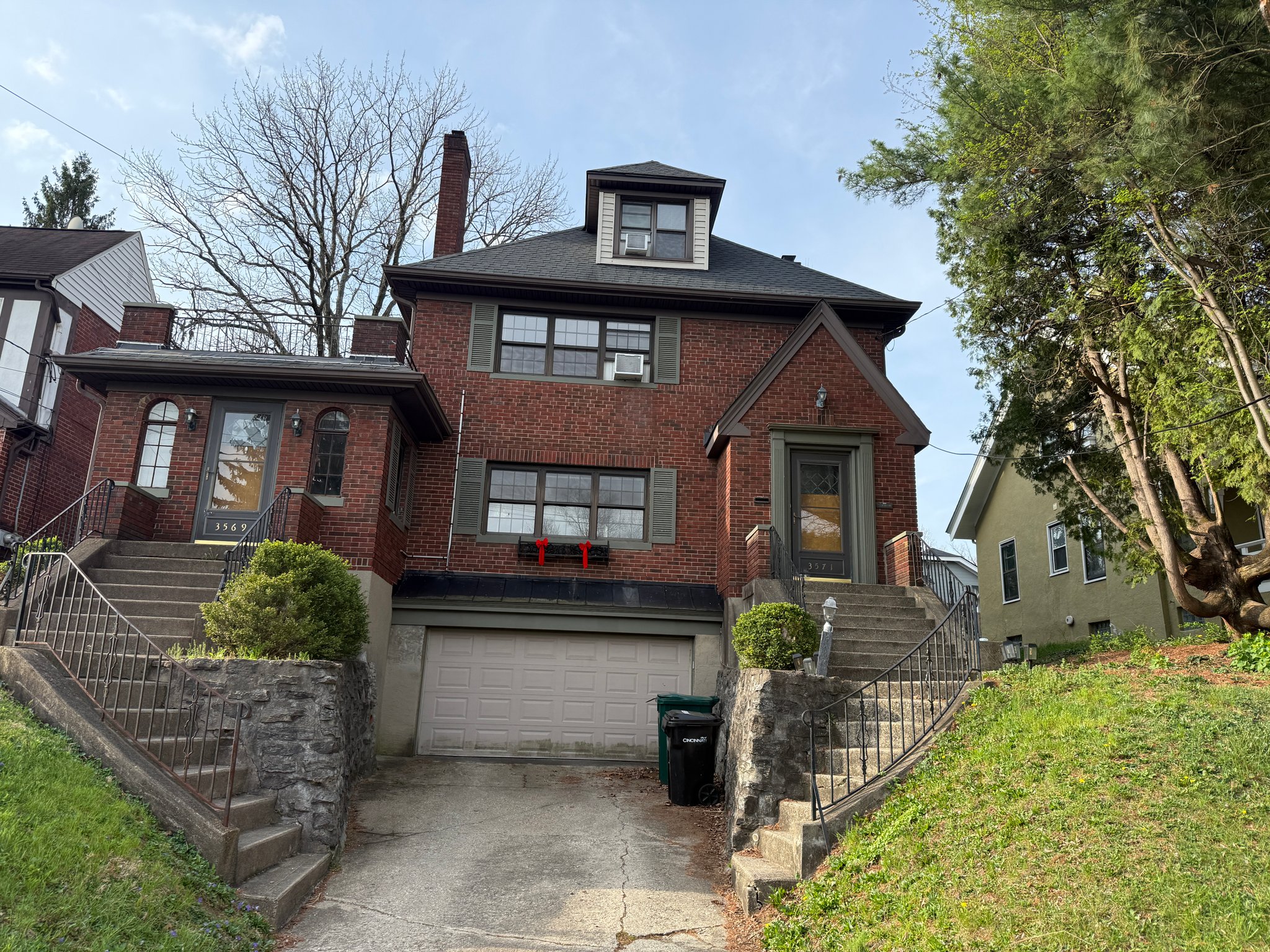 Cincinnati Apartment: 3571 Erie Avenue