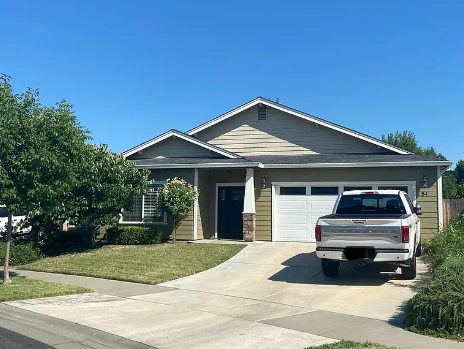 Chico House: 54 Redeemers loop