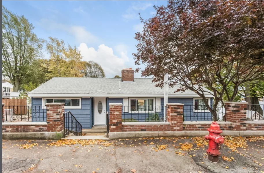 Lynn House: 98 Jenness St