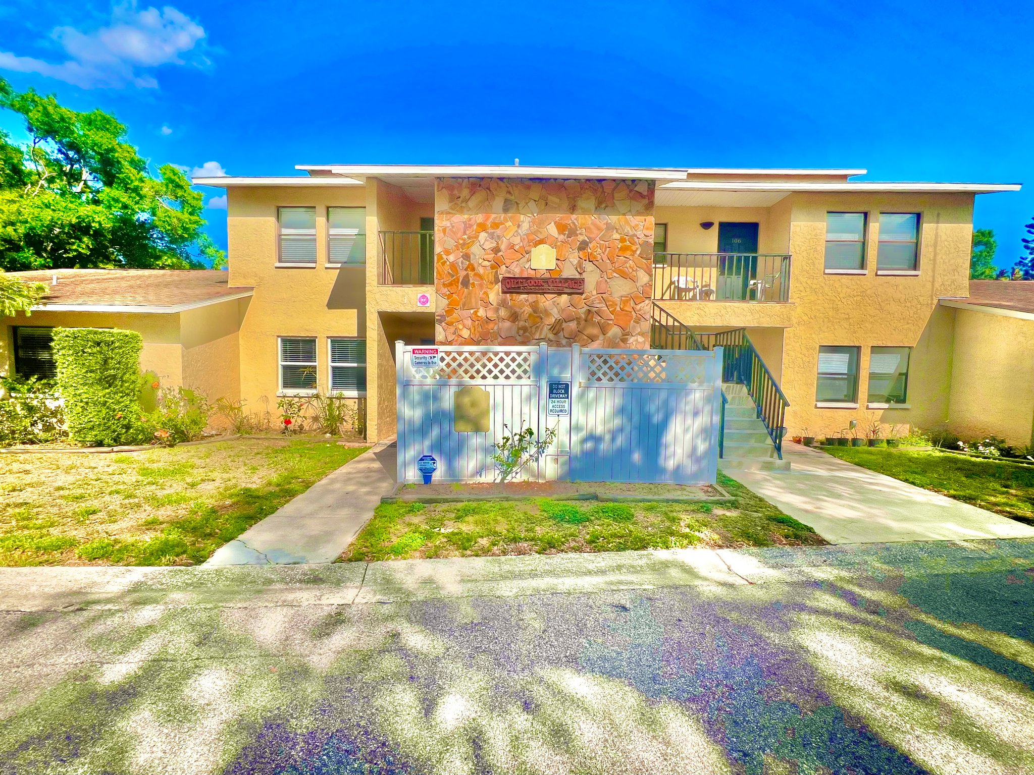 Pinellas Park Condo: 6301 58th St N