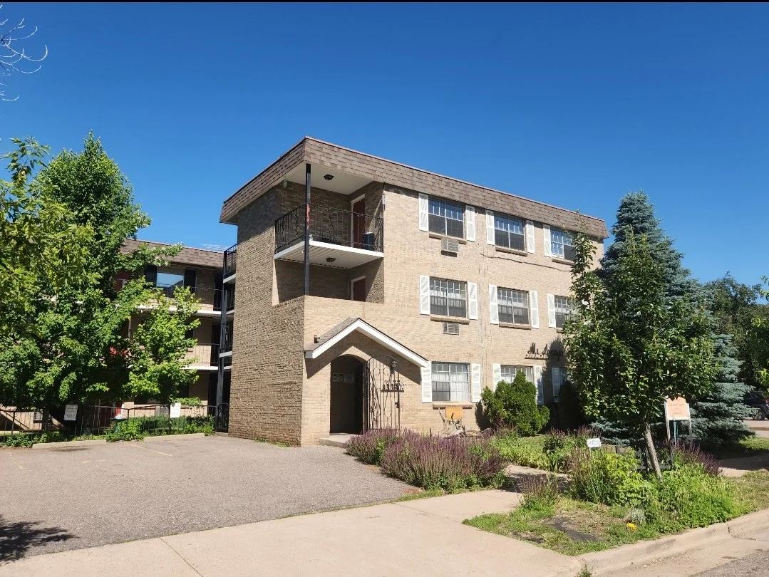 Englewood Apartment: 3301 S. Washington St.