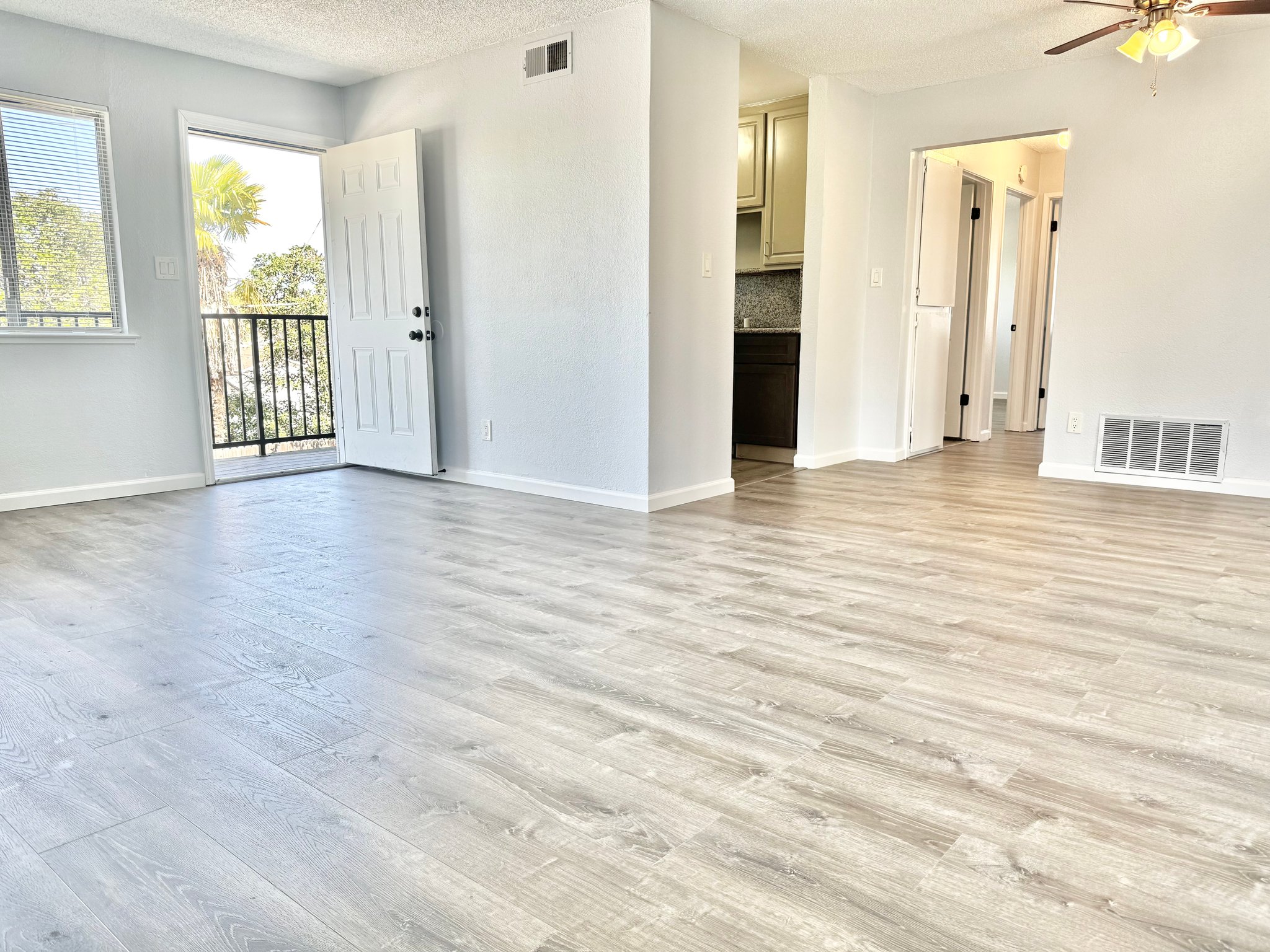 Sacramento Condo: 4549 Greenholme Dr.