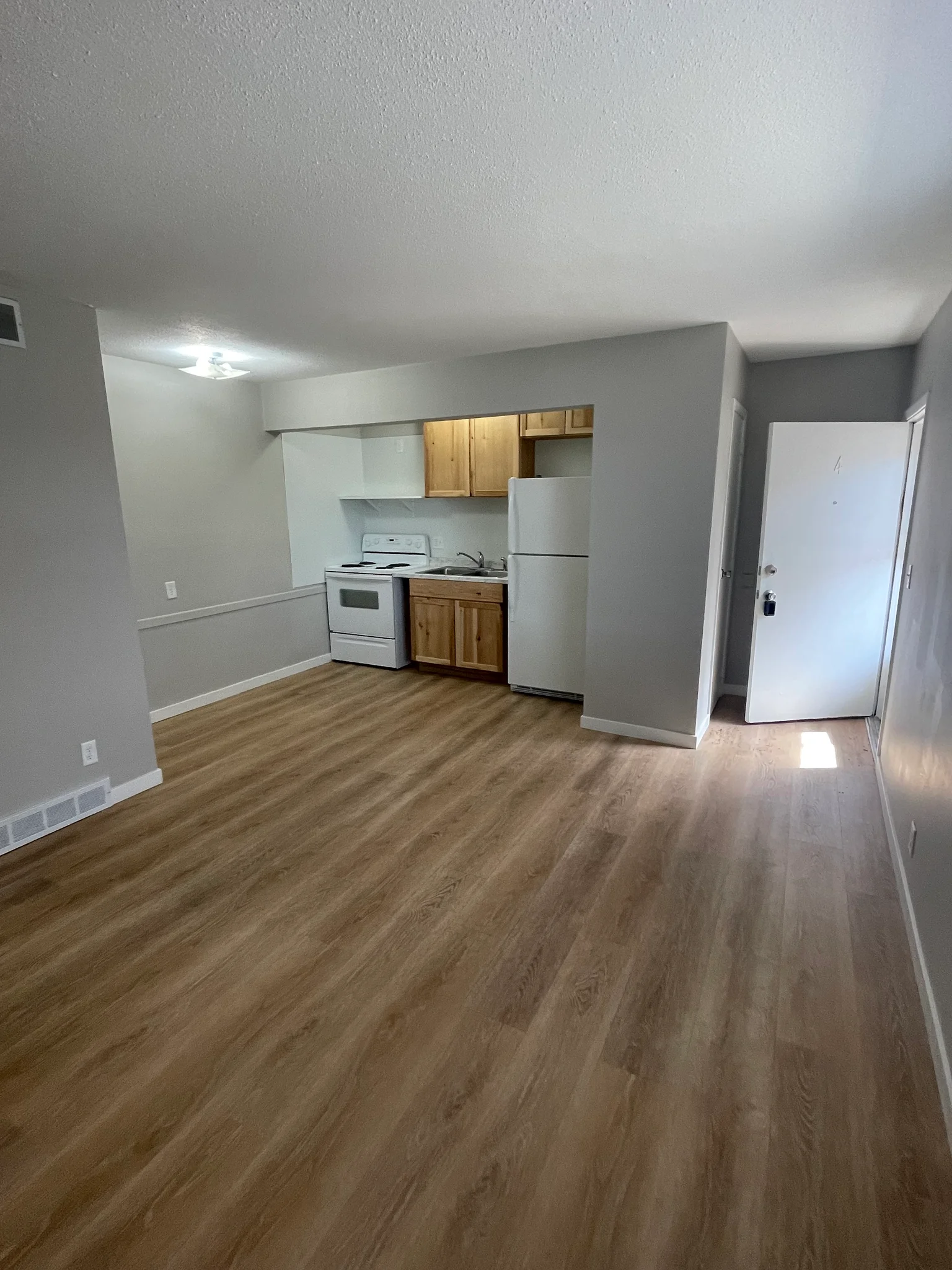 Omaha Apartment: 1008 s 30 Ave