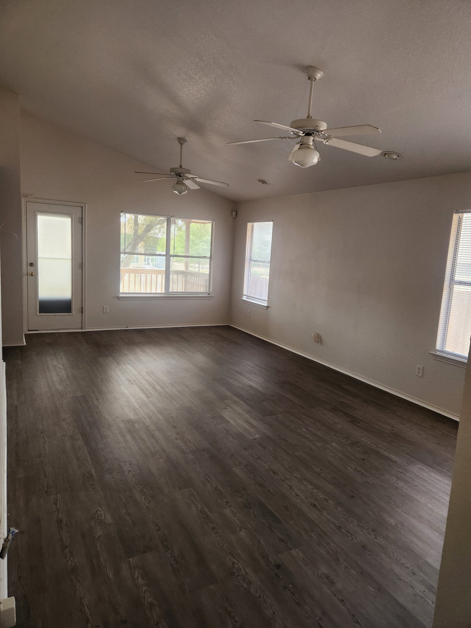 Austin House: 9253 Vigen Circle