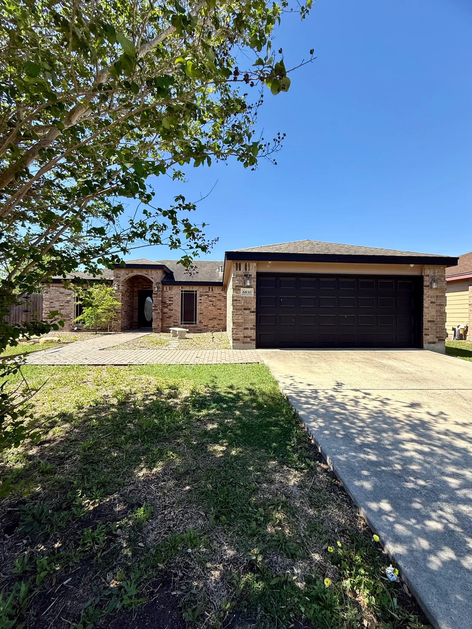 Corpus Christi House: 6830 Elba Ct