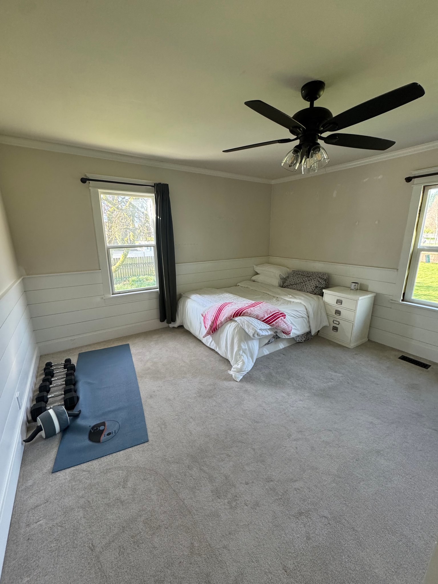 Carnation House: 31630 W Entwistle St