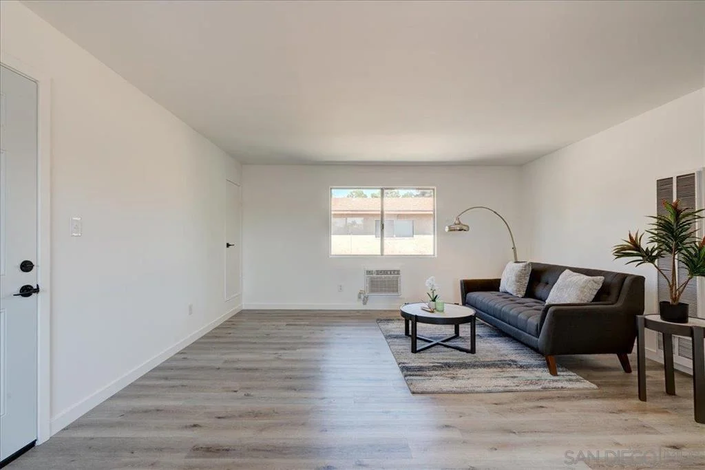 Lakeside Condo: 9721 Winter Gardens Blvd.