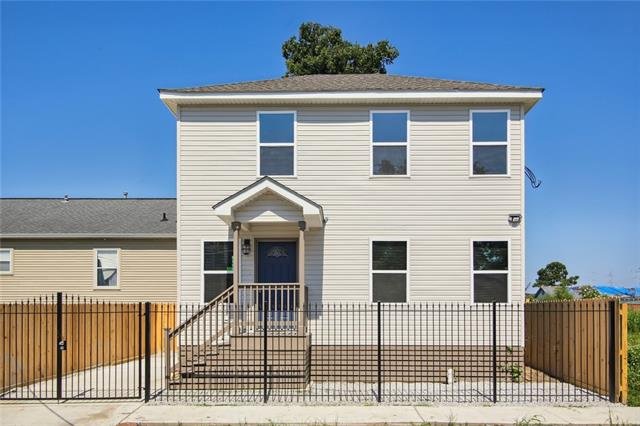 New Orlean House: 2421 S ROMAN ST
