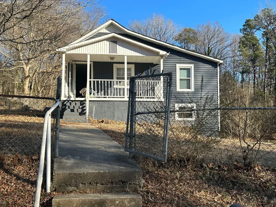 Danville House: 181 Banner St