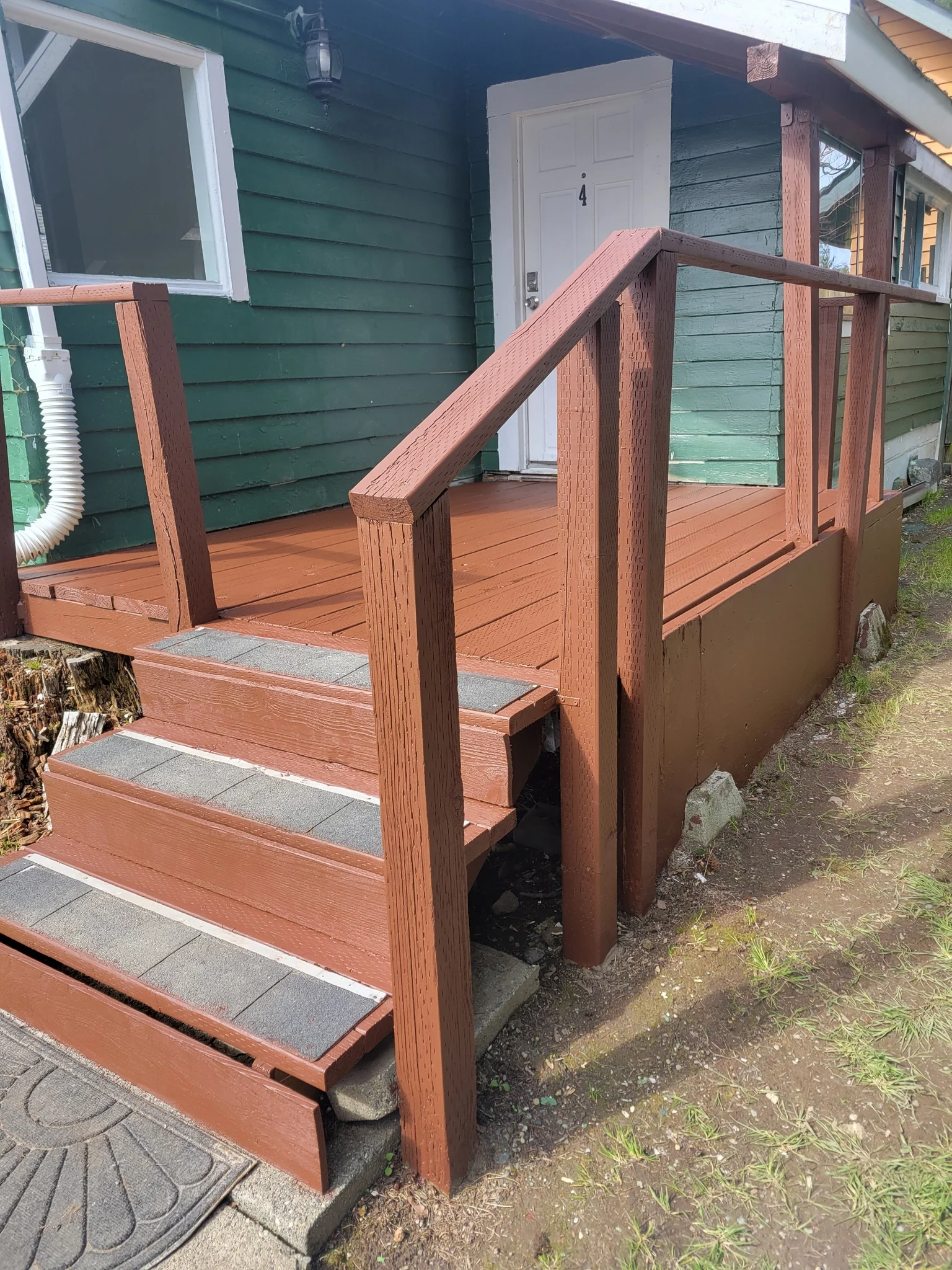 Bremerton Apartment: 908 15th Street