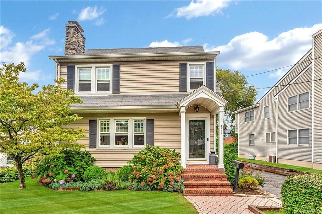 Harrison House: 168 Harrison Ave