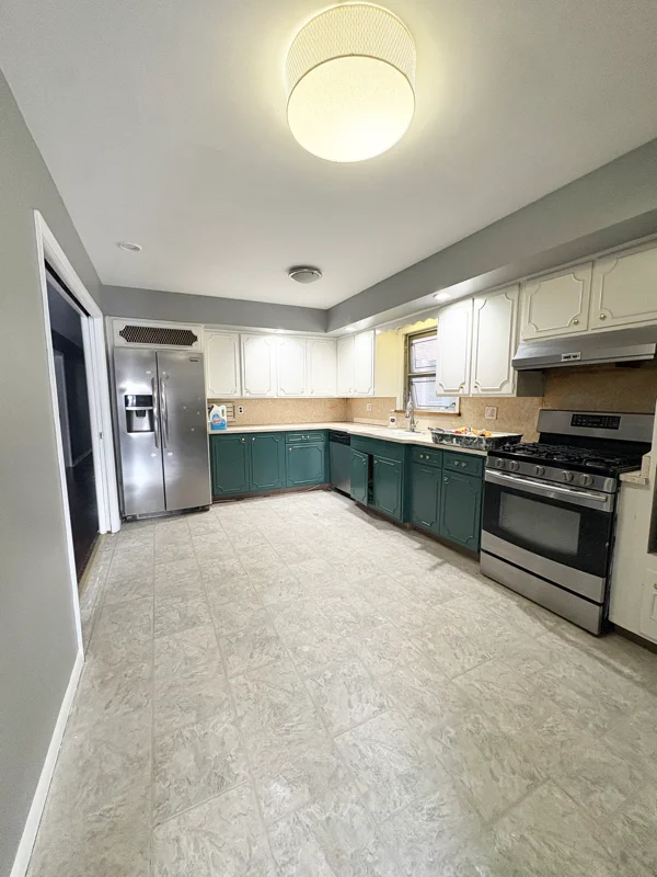 Bayonne Apartment: 861 ave c