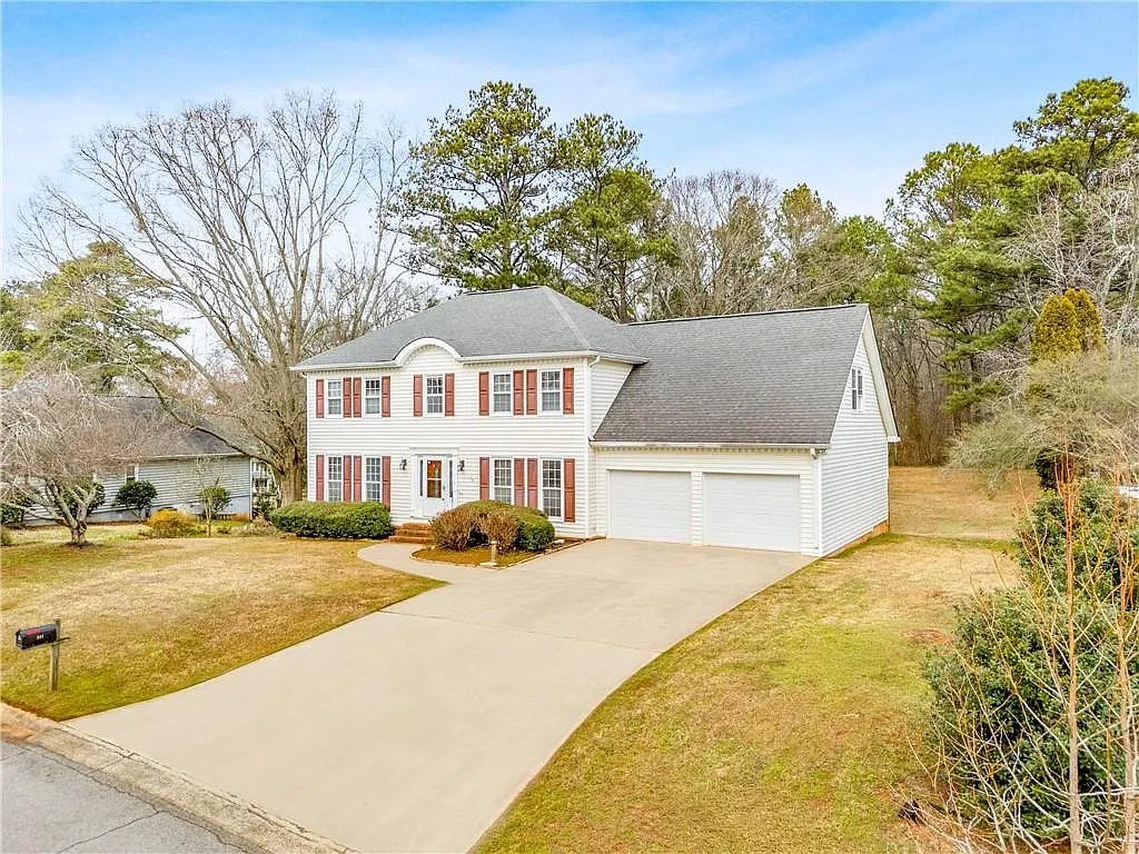 Lawrenceville House: 231 Hambridge Court