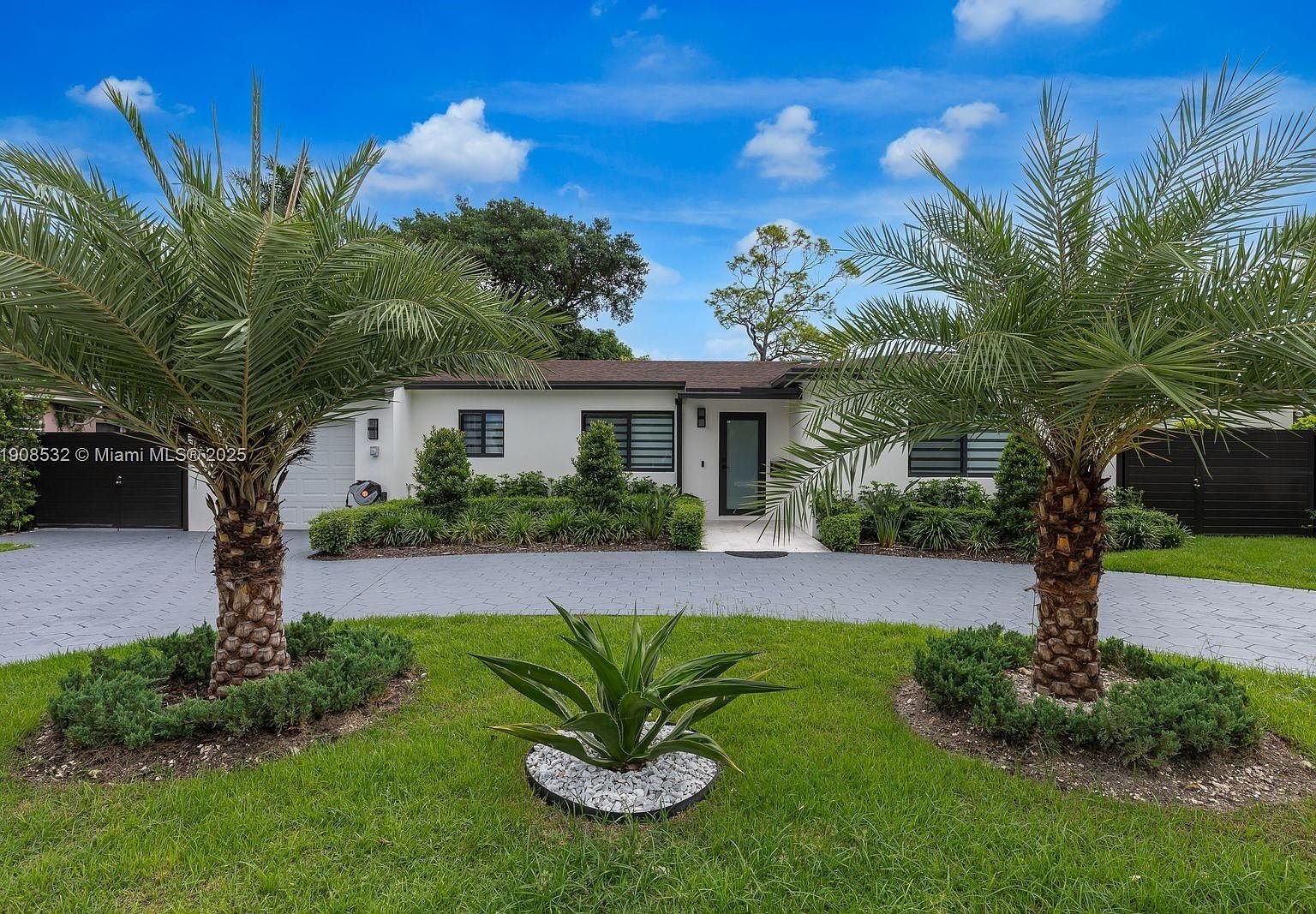 South Miami House: 5641 SW 67th Ave
