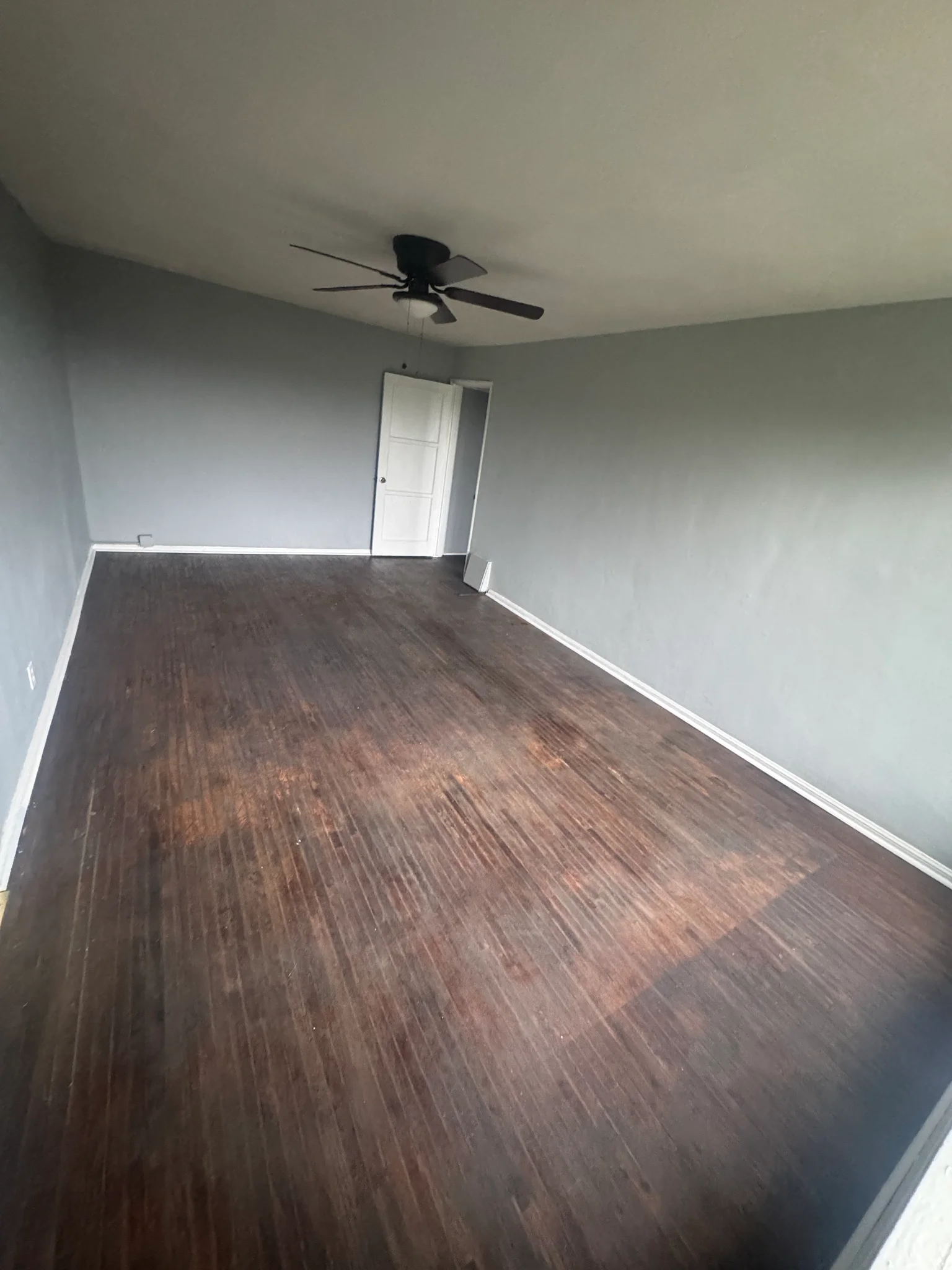 Los Angeles Multiplex: 3825 woolwine dr